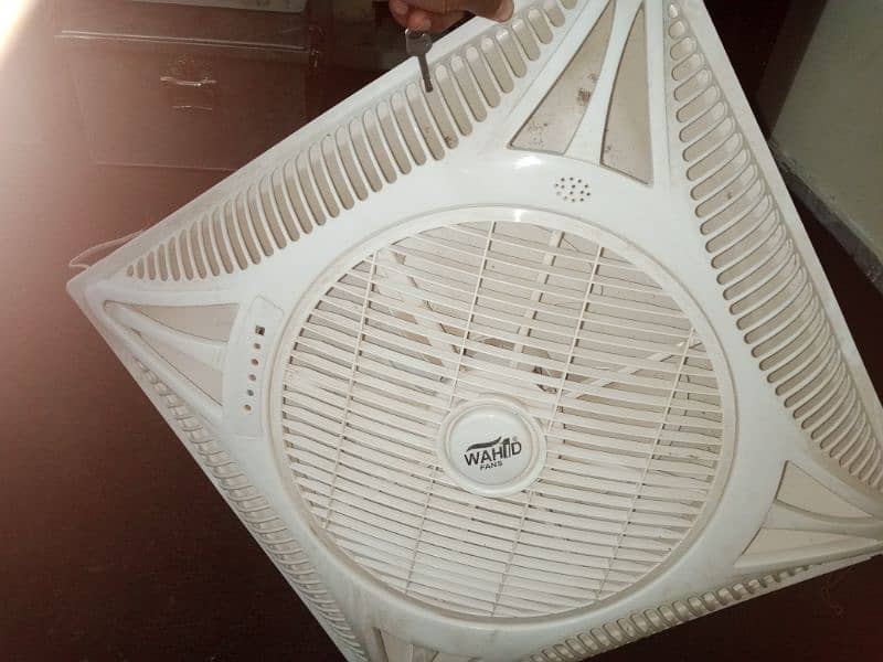 Ceiling fan 2'x2' Ceiling mounted fan for sale 2