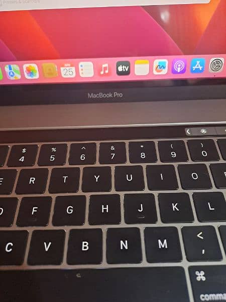 macbook pro 2017 for sale 15" 3