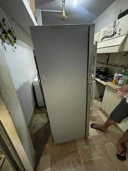 Haier fridge 2 door 10
