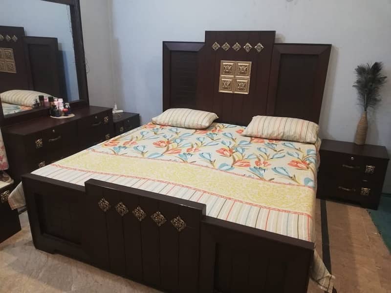 Bed set/double bed/wooden bed/dressing table/cupboard/ almari/wardrobe 3