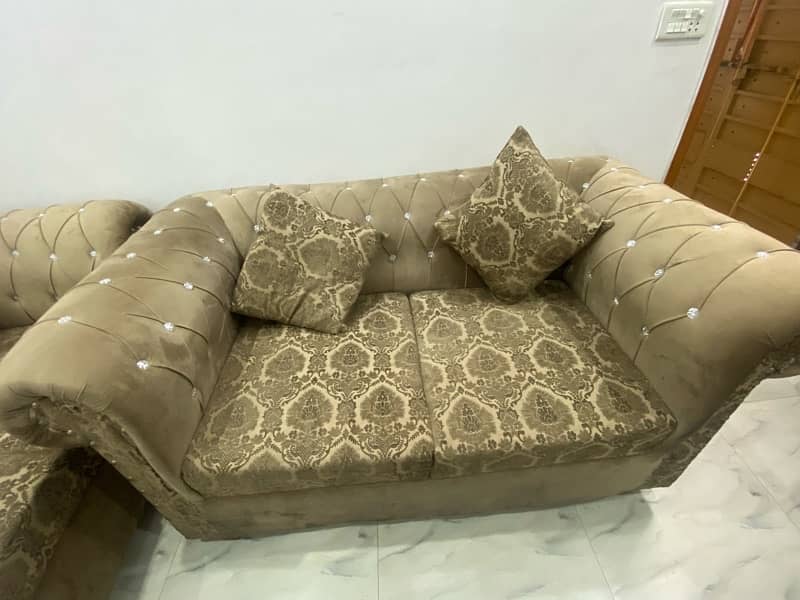 6 seater sofa set like brand new condition 1