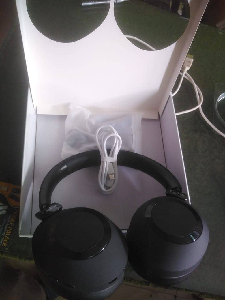 Headphone with noise cancellation and 360 surround sound by GJBY. 7