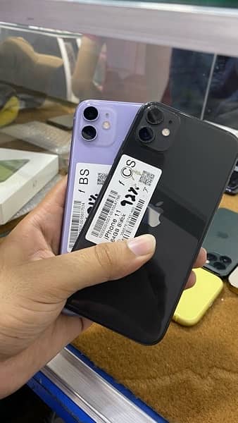 iphone 11 64GB Purple/Red/Black Factory Unlock 4 months sim time 2