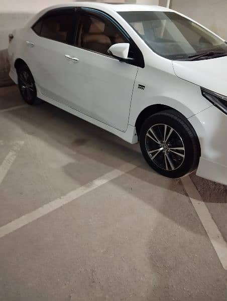 Toyota Corolla Altis Grande Model 2021 White Low Mileage 5