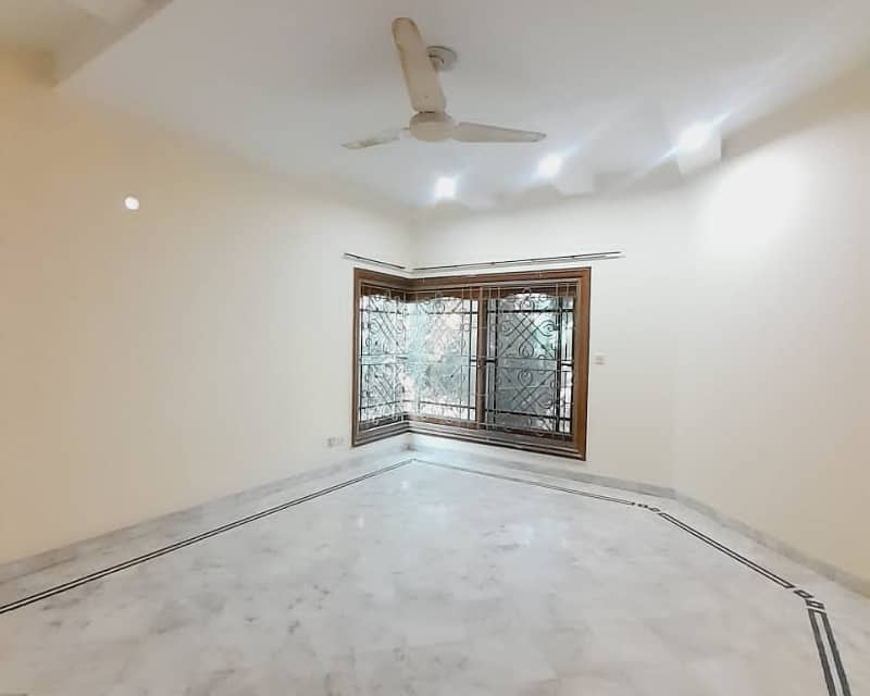 1 Kanal Full House Available For Rent In DHA Phase 3 Lahore 8