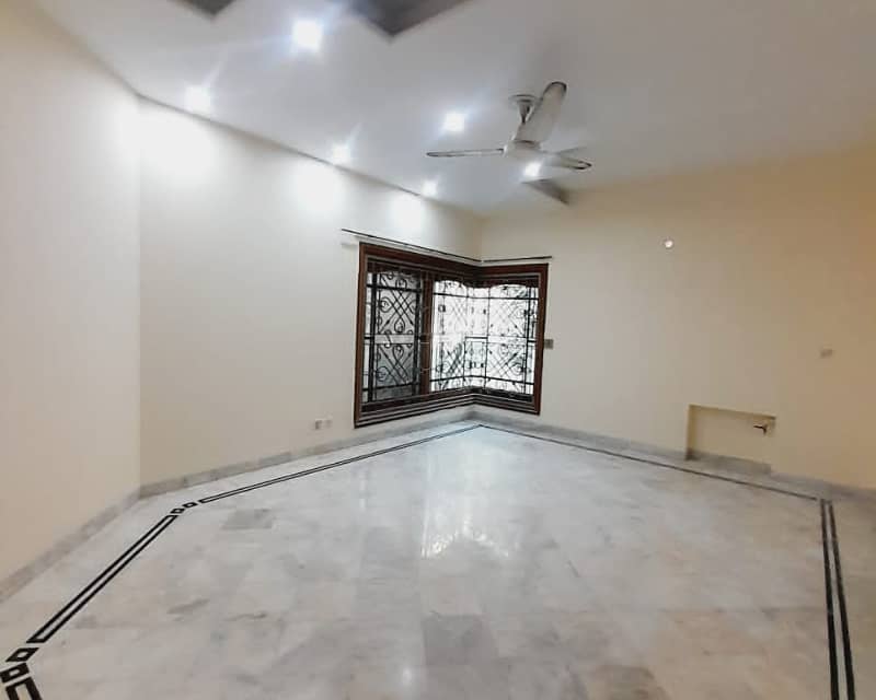 1 Kanal Full House Available For Rent In DHA Phase 3 Lahore 17