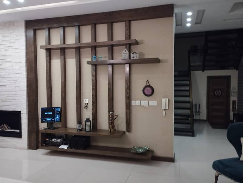 1 Kanal Full house available for rent in DHA Phase 4 7