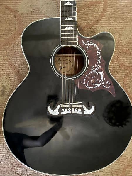 Gibson Sj-500 studio Semi Acoustic guitar 1