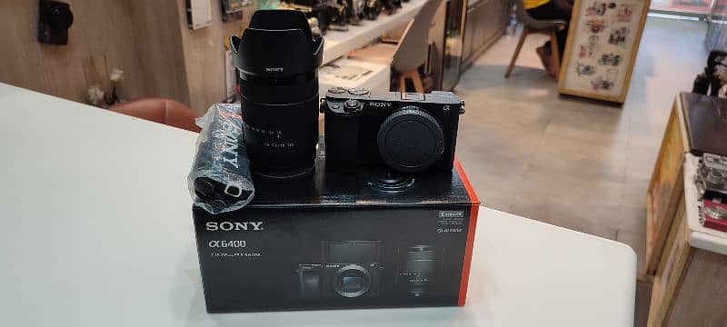 SONY A6400 WITH 18-135mm LENS 
WITH BOX 3