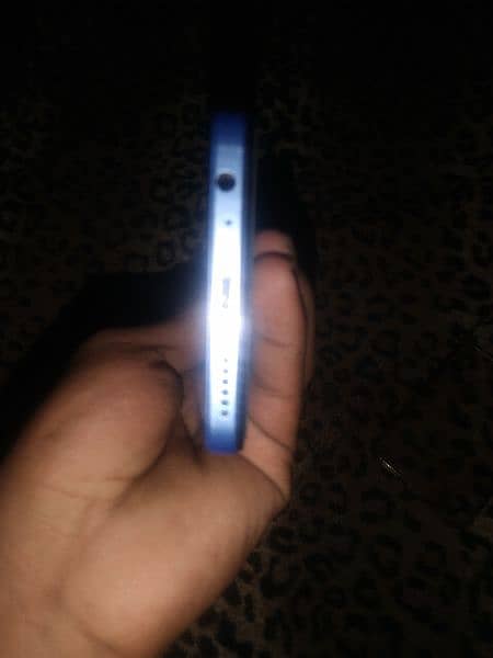 10by 10 condition infinx mobile ram 4 rom 64 GB only mobile 2