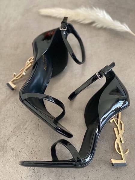 Louis Vuitton designer shoes ,gold heels 2