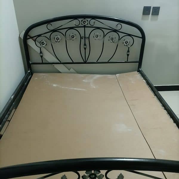 Large size single bed available 2