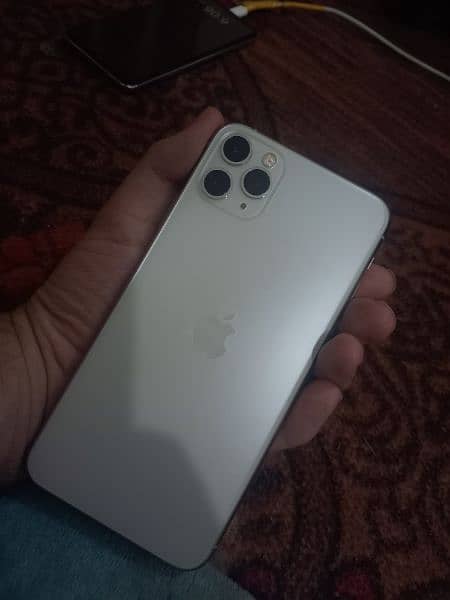 iphone 11 pro max . pta approved 1
