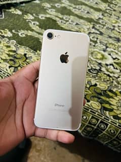 iPhone 7 PTA Approved (32 gb) 0