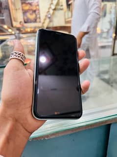 iphone 11jv disply msg 64GB Battery Health 80 best timing 0