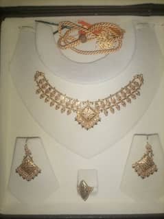 PURE GOLD SET 21K FOR SALE. . .
