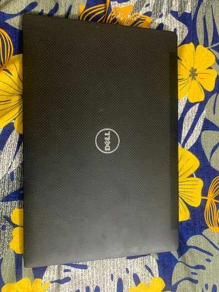 Dell core i5 7th generation touch 8gb ssd256 4
