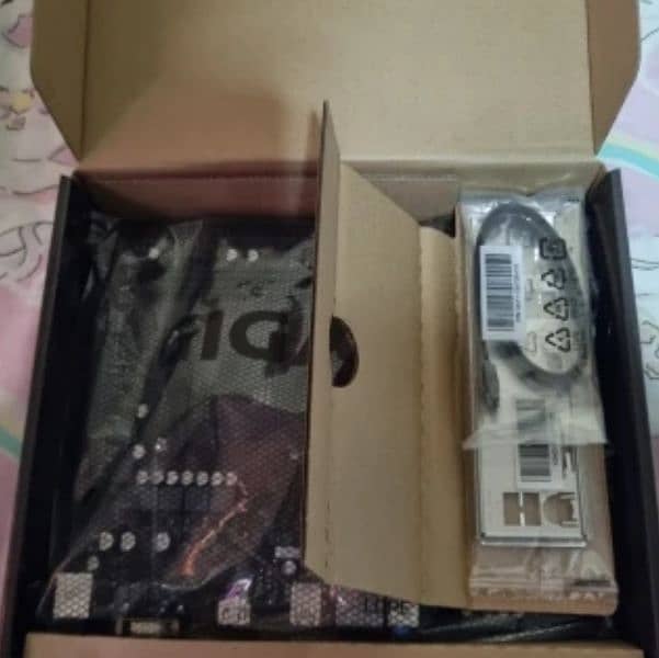 New GIGABYTE A520M K V2 AMD Ryzen 5000

Series AM4 Motherboard 7