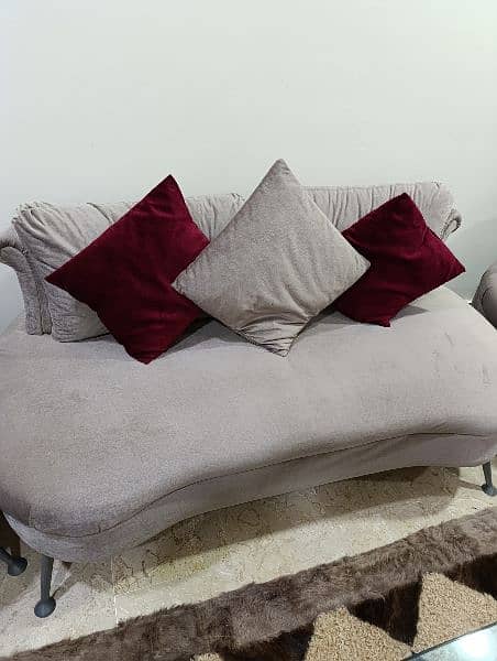 Grey Velvet 5 Seater Sofa Set. 1