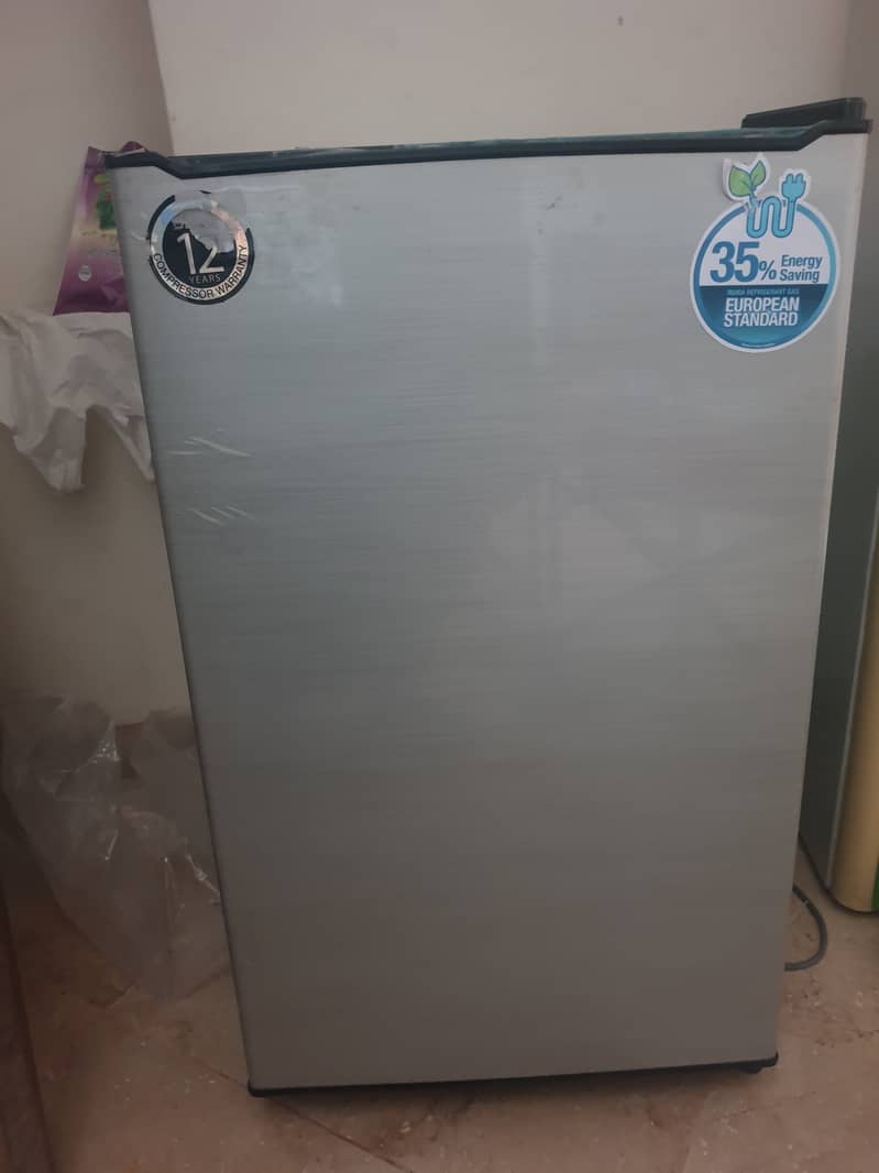 Dawlance Mini Refrigerator Single Door For Sale 0