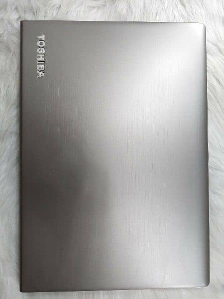 Toshiba Intel Core i7 UltraBook 10/10 3