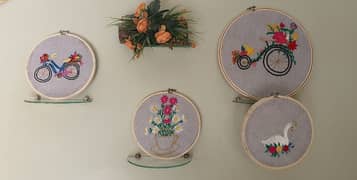 Set of 4, Hand made embroidery frame / customized gift / Pak frames