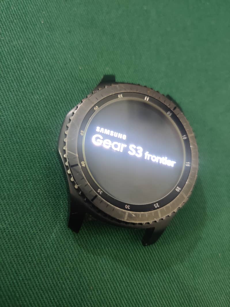 Samsung S3 Frontier Smart Watch Model D564 1