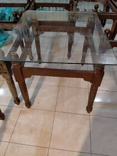table with mirror