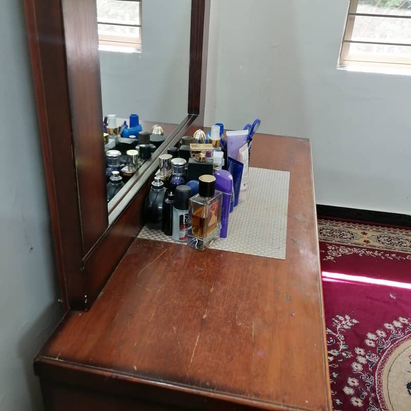 Dressing side table with mirror and extra table 5