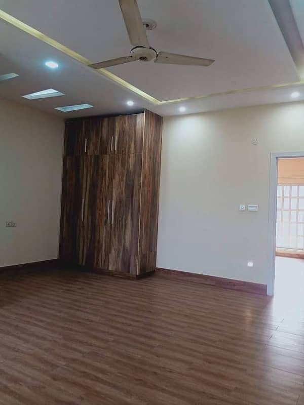 Kanal Upper Portion For Rent In LDA Avenue One 4