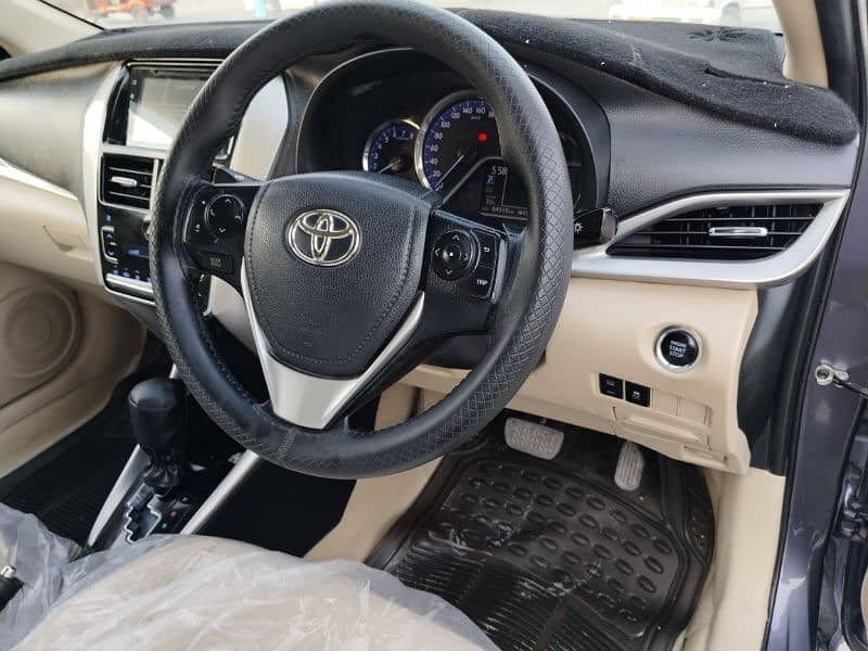 Toyota Yaris 1.5 Ativ X 2020 100% Genuine 10