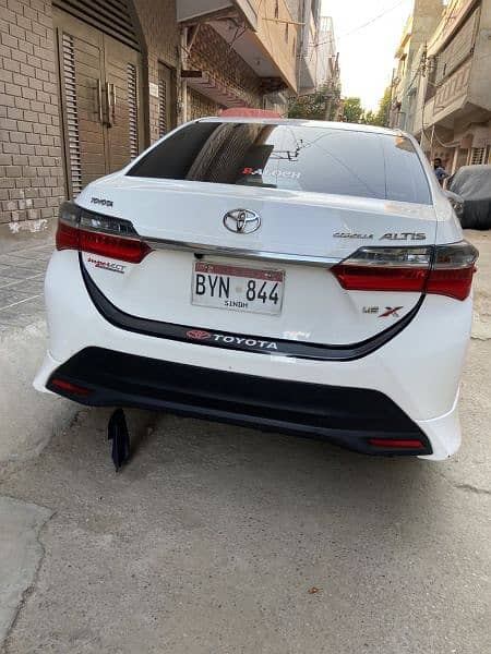 Corolla altis available for rent in Karachi and all Pakistan 3