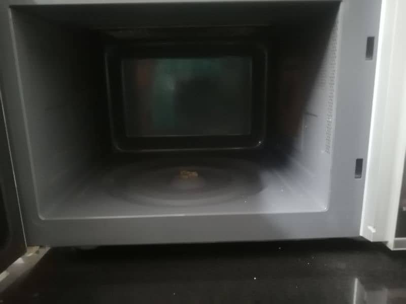 Media Microwave oven 6