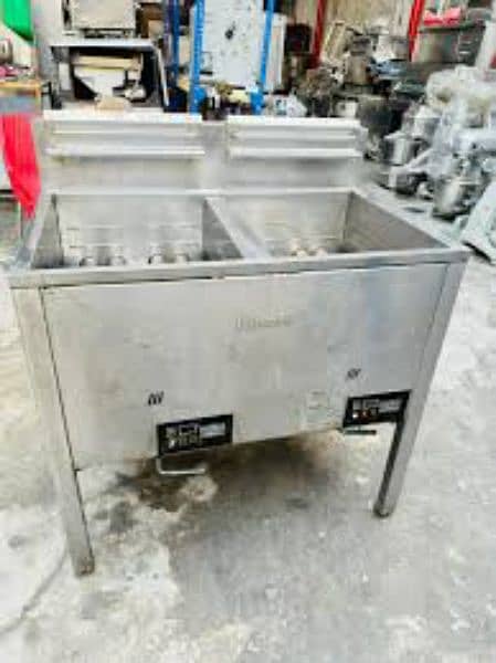 Rennai fryer for sale all models available fast food n pizza restauran 1