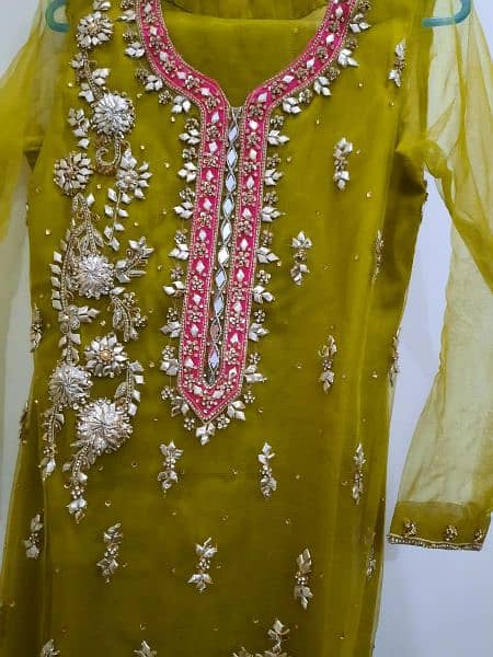 Wedding dress for mehndi 1