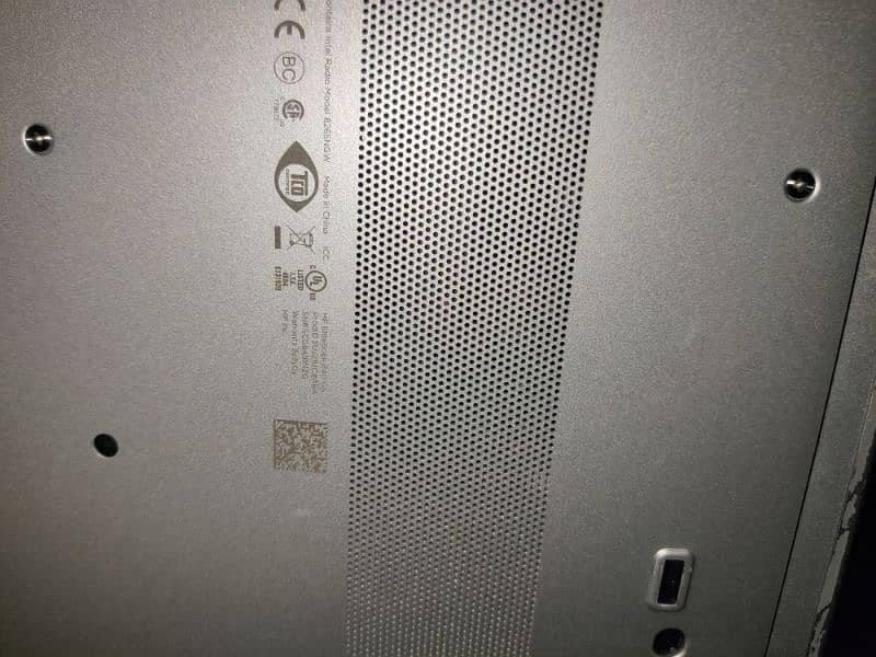 HP elite book 840G5 i7 7th generation. 8/256 SSD with original charger 2