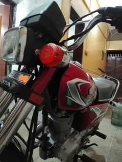 honda125 red colour 23model contact naber 03270233883