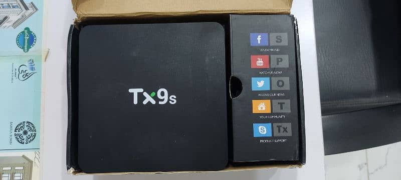 TX9s Android TV Box 0