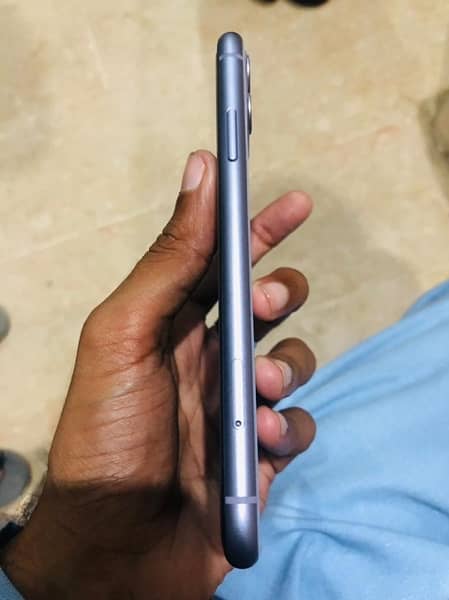 iphone 11 for urgent sale 4