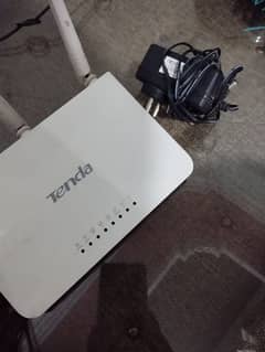 Tenda router with charger