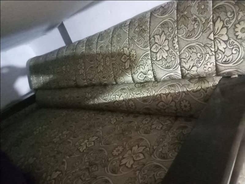 Sofa set for sell 5 seater sofa with table in fabric clothe . 2