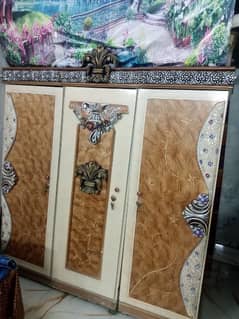 Bed dresing table and wardrossp for sale