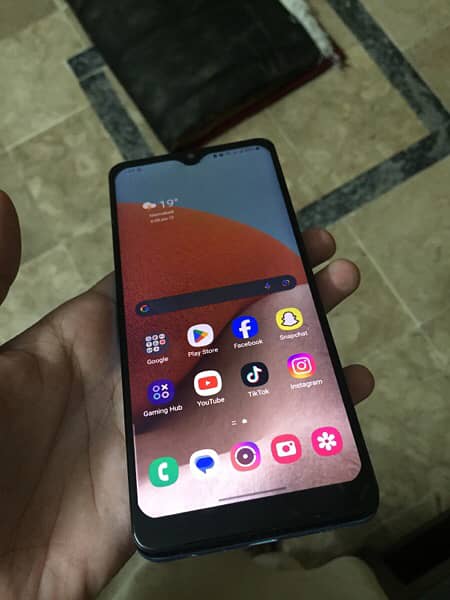 Samsung a32 pta approved with original box and accessories 1