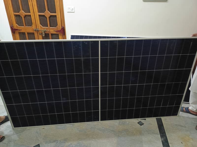 Solar panels, canadian, Jinko, Longi 565_580W ready stock 3