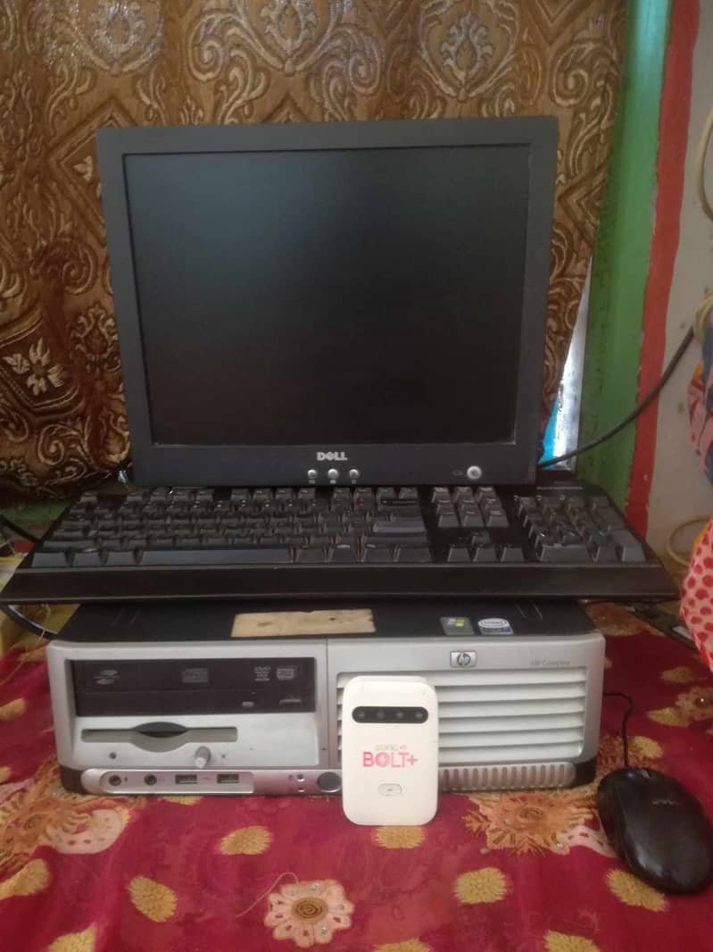 Hp Pc 4GB RAM//MEMORY 500GB with WiFi /// Computer for sale 0