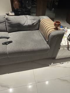 4 seater sofa fully cusioned
