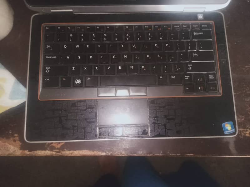 dell e6320 laptop 2