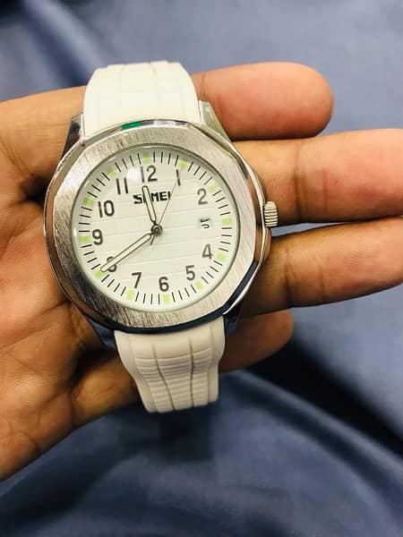 skemi white watch 2