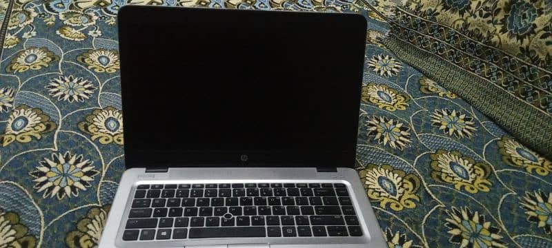 I am selling my laptop my laptop is 10 by 10 condition 1