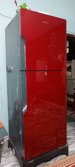 gree full size fridge in good condition